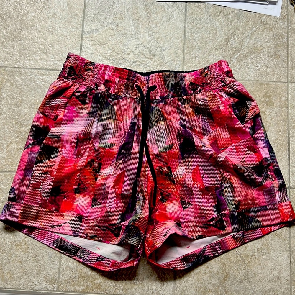 Lululemon shorts!